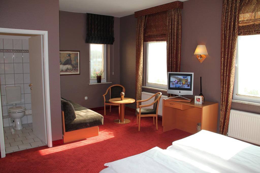 Buskes Hotel Steinfoerde Wietze Room photo