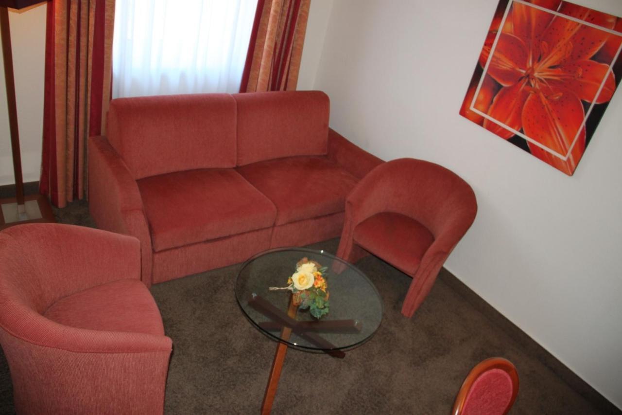 Buskes Hotel Steinfoerde Wietze Room photo
