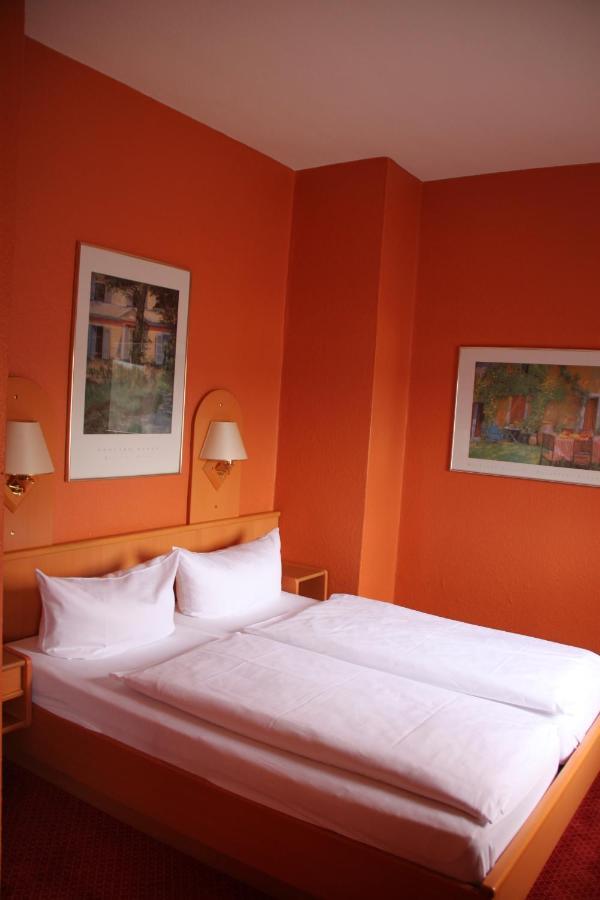 Buskes Hotel Steinfoerde Wietze Room photo